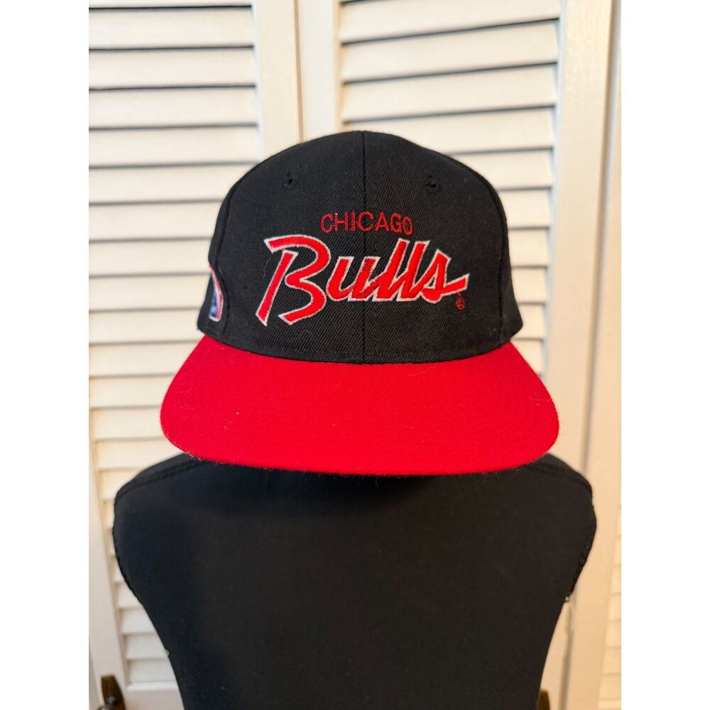 VTG 90s Chicago Bulls Sports Specialties Script Snapback Hat Green Bottom Cap